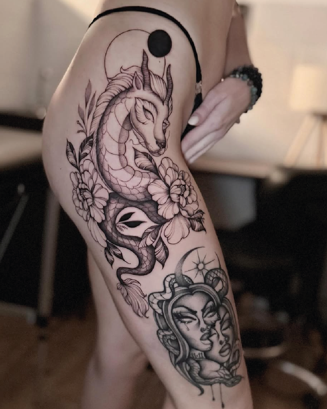 Blackwork tattoo Madrid. estudio de tattoo madrid, estdio de tattoo cerca de mi, estudio de tattoo las rosas, dolores tattoo Madrid