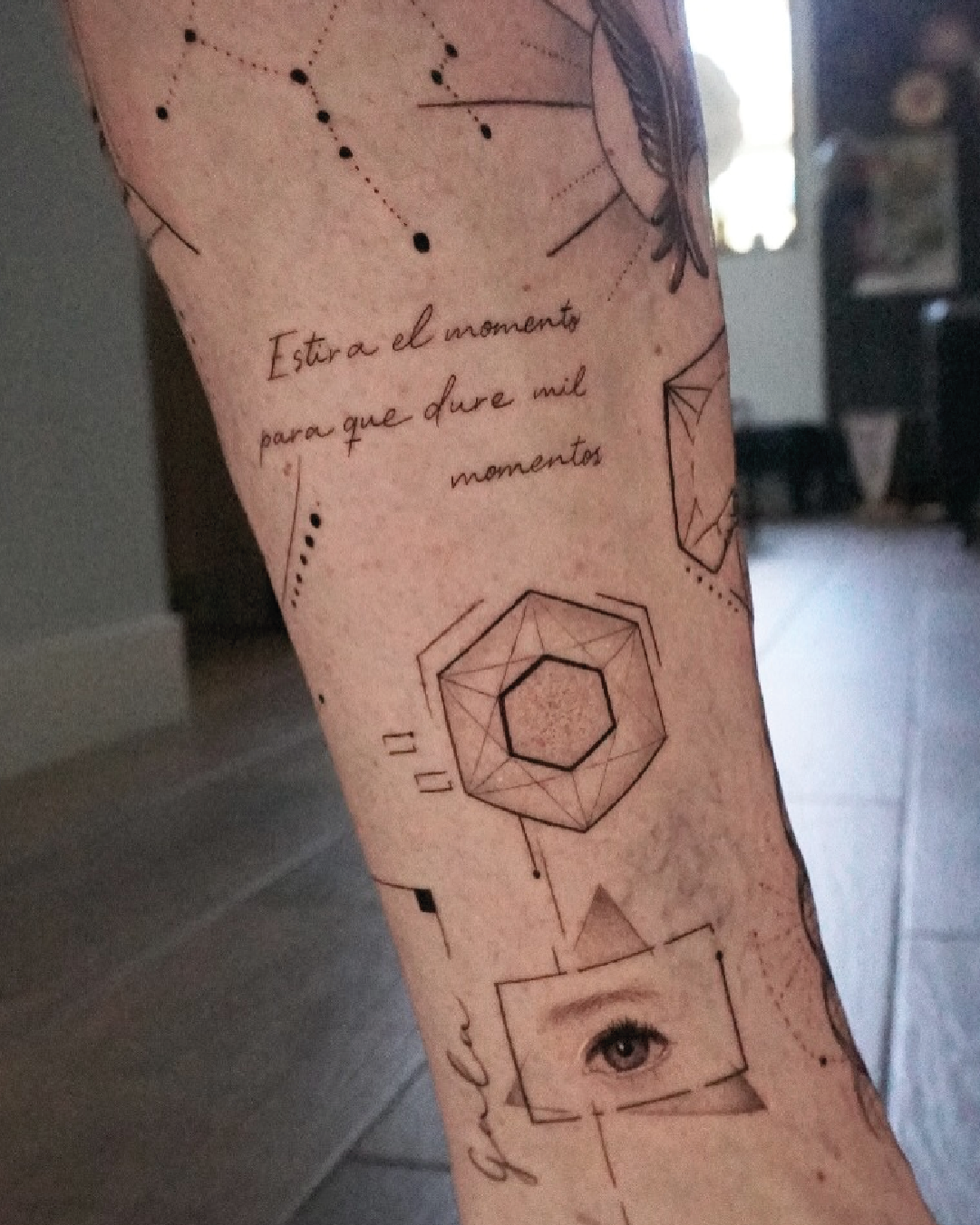 Conceptual tattoo Madrid. estudio de tattoo madrid, estdio de tattoo cerca de mi, estudio de tattoo las rosas, dolores tattoo Madrid