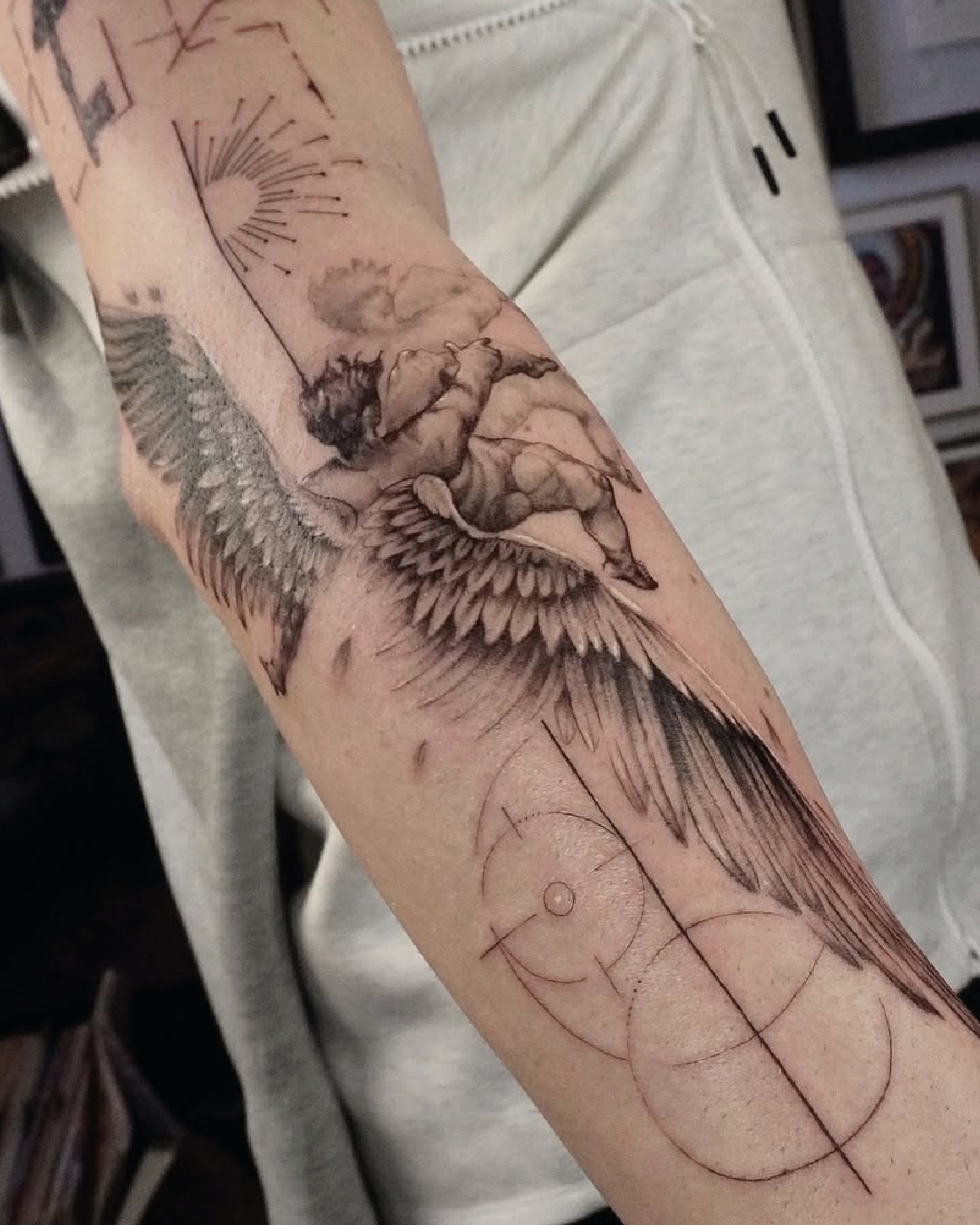 Conceptual tattoo Madrid. estudio de tattoo madrid, estdio de tattoo cerca de mi, estudio de tattoo las rosas, dolores tattoo Madrid