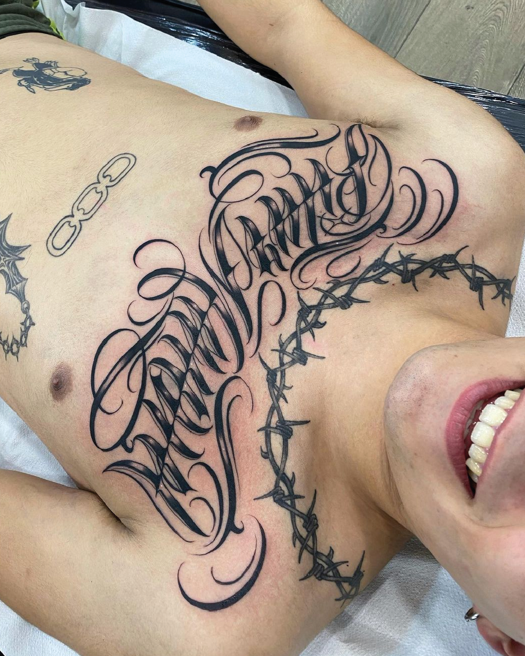 Lettering tattoo Madrid. estudio de tattoo madrid, estdio de tattoo cerca de mi, estudio de tattoo las rosas, dolores tattoo
