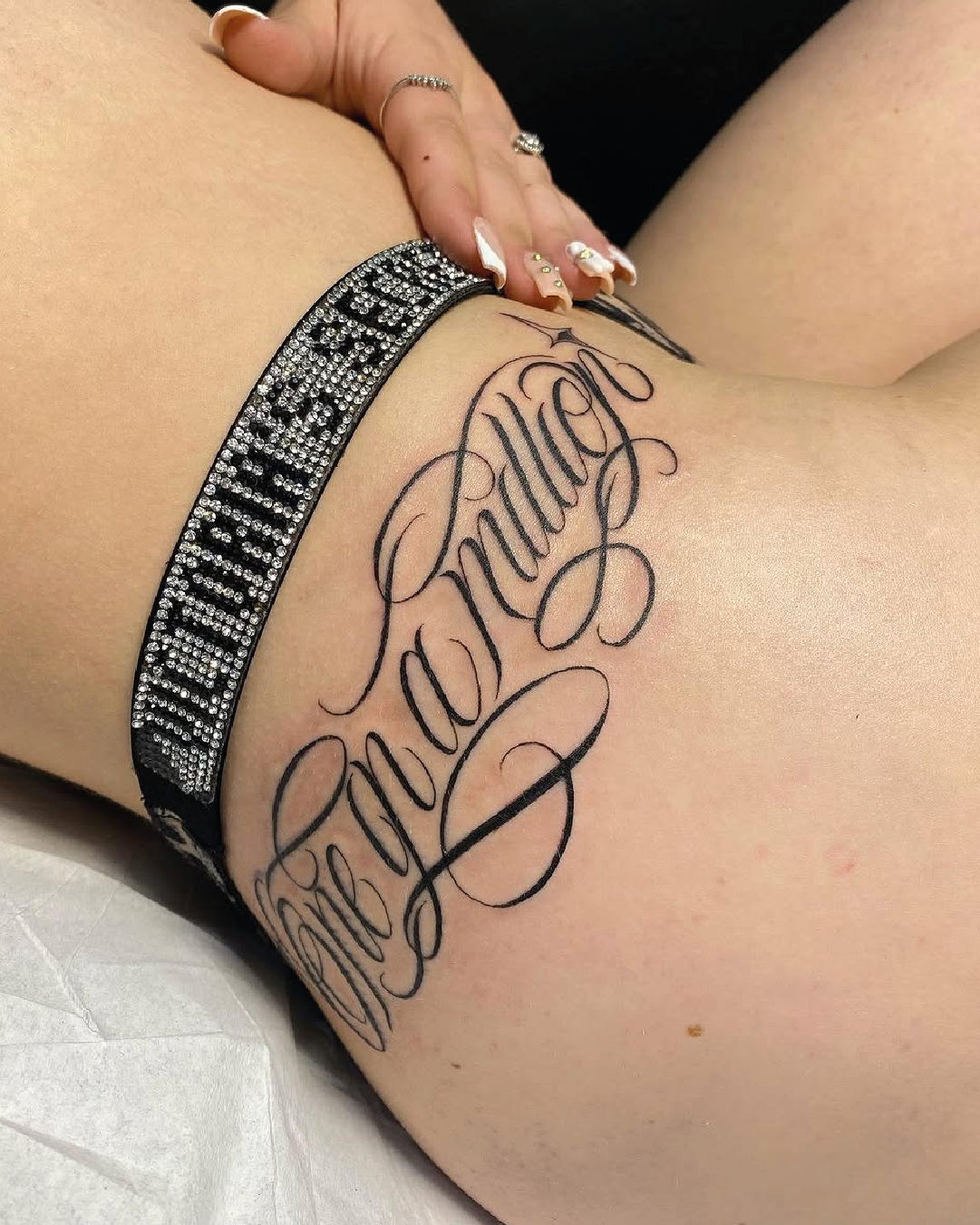 Lettering tattoo Madrid. estudio de tattoo madrid, estdio de tattoo cerca de mi, estudio de tattoo las rosas, dolores tattoo