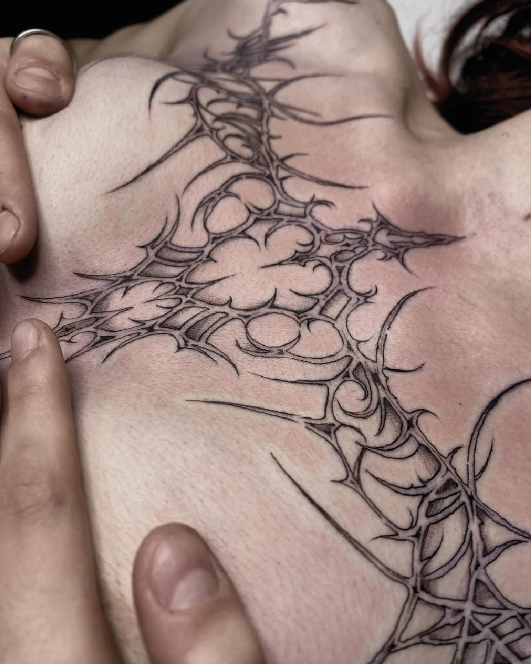 Neotribal tattoo Madrid. estudio de tattoo madrid, estdio de tattoo cerca de mi, estudio de tattoo las rosas, dolores tattoo